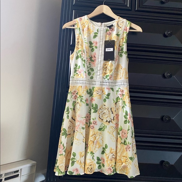 Floral Dress - Picture 5 of 8